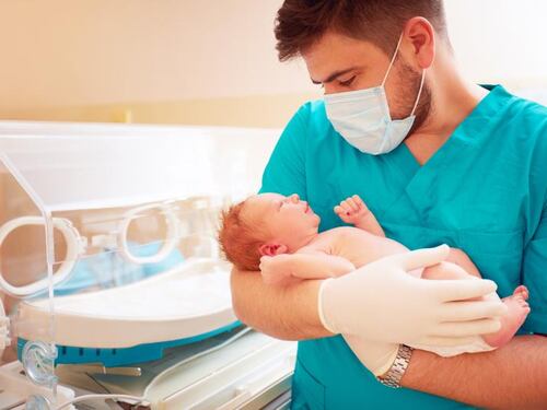 Pertosse, a Bergamo morte 2 neonate: le madri non erano vaccinate