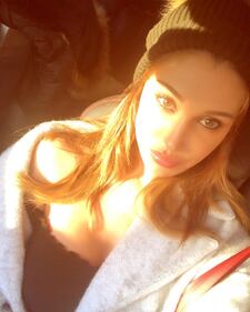 Belen Rodriguez hot, il selfie sexy nel backstage 6
