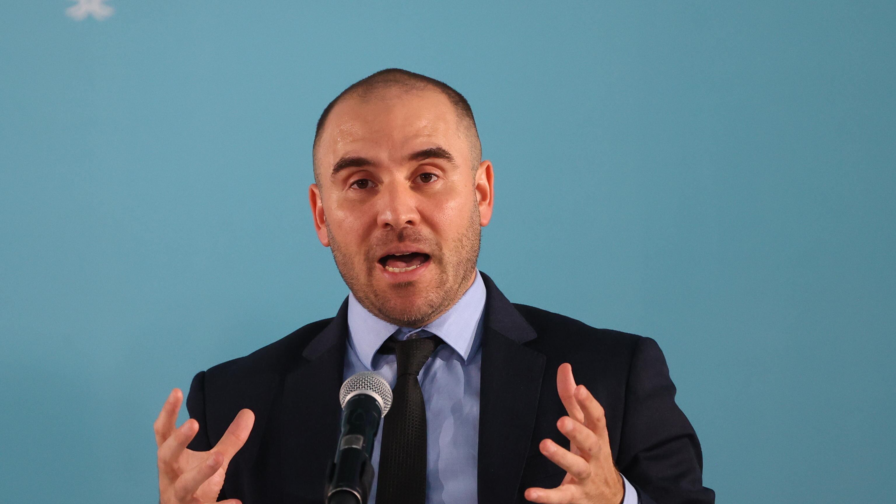 Guzmán sbatte la porta. L'Argentina è a rischio. Nuovo default in vista