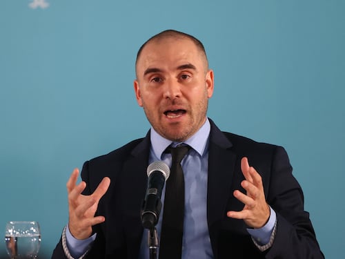 Guzmán sbatte la porta. L'Argentina è a rischio. Nuovo default in vista