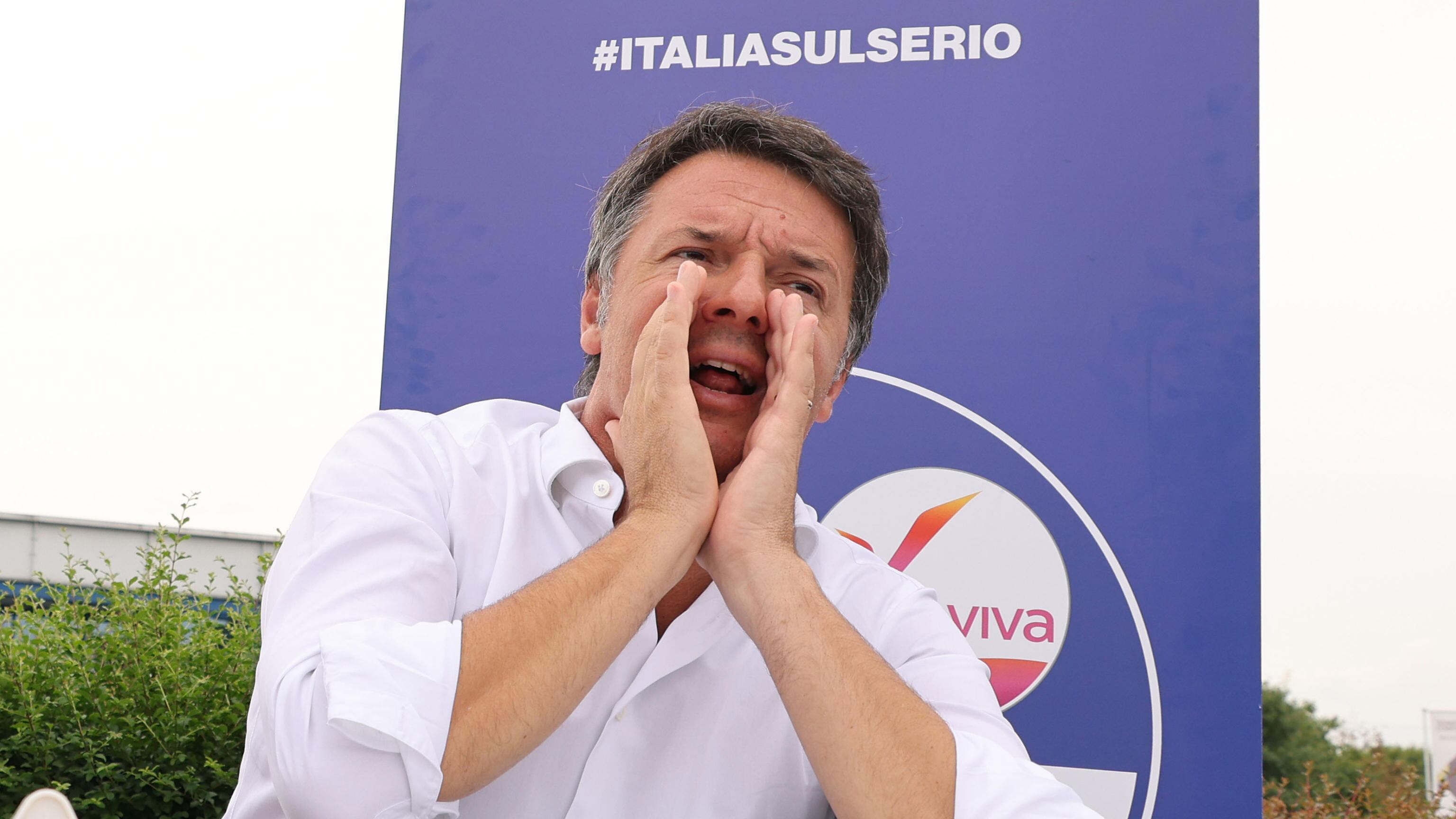"Ora che è candidato ha cambiato idea". Renzi affossa l'ex pm