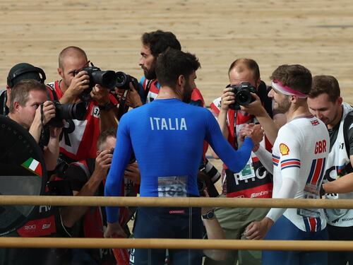 Pista e strada: gli opposti delle 2 ruote tricolori
