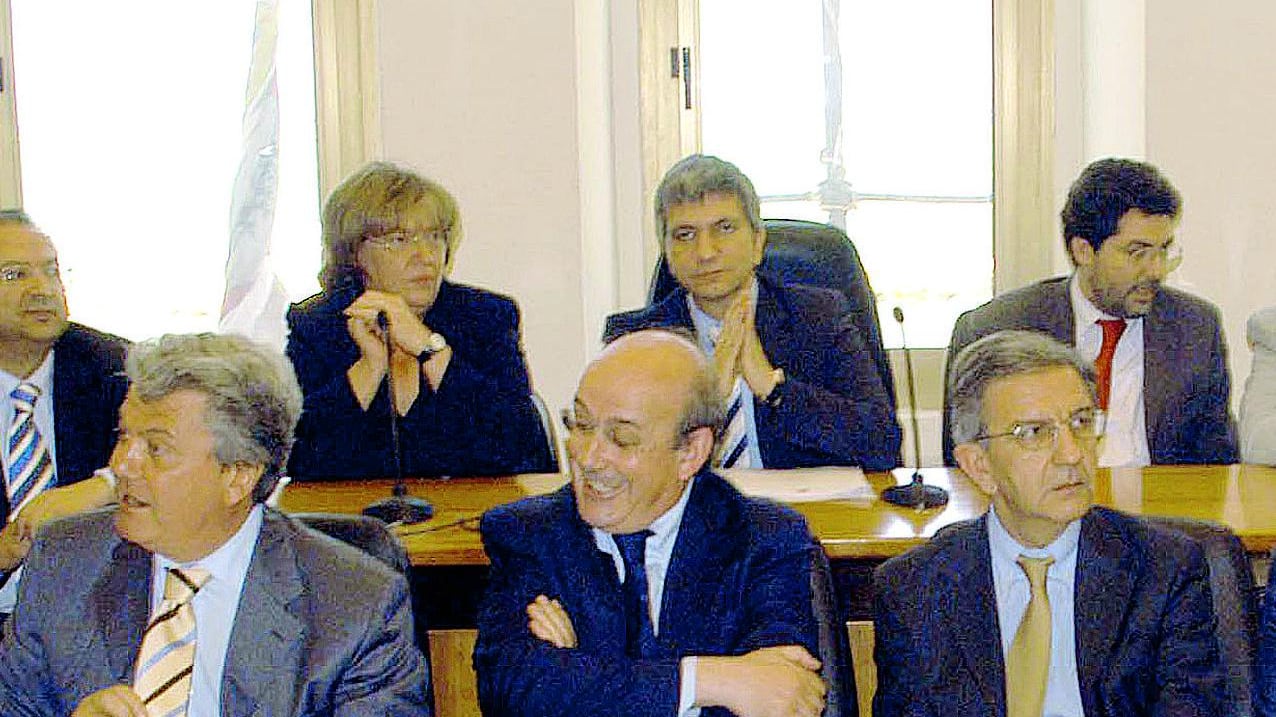 La sanitopoli pugliese si abbatte su Pd e Sel