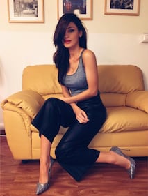 Anna Tatangelo hot in bagno 11