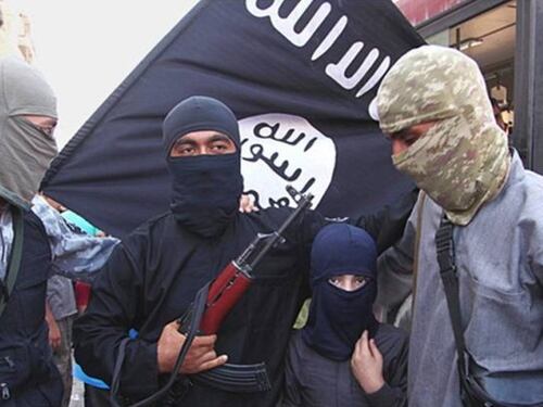 “Non è un crimine unirsi all’Isis”. Bufera sul leader dei Verdi inglesi