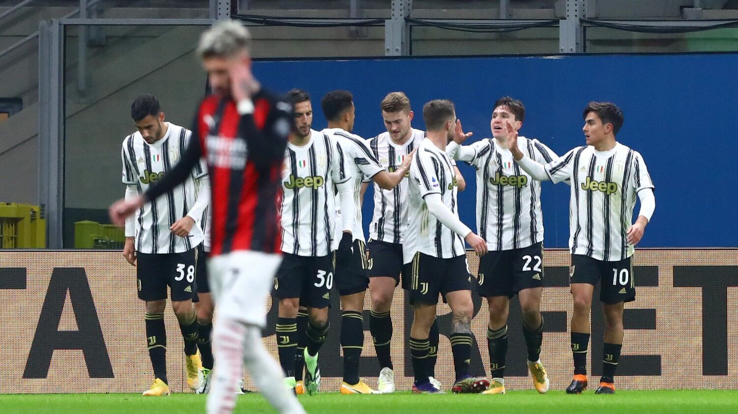 Guai per la Juventus: de Ligt positivo al coronavirus. Rischio contagio anche al Milan?