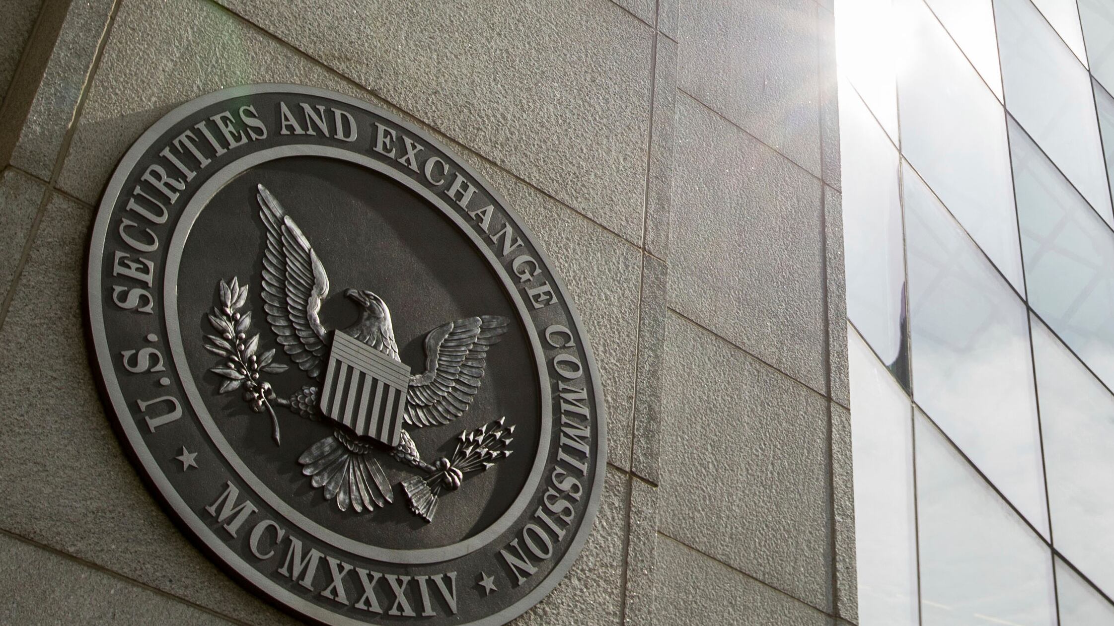 Giallo al via libera della Sec per il bitcoin a Wall Street