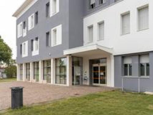 Due sacchi a pelo e liquidi prelevati: così aveva mummificato il corpo della madre per intascare la pensione