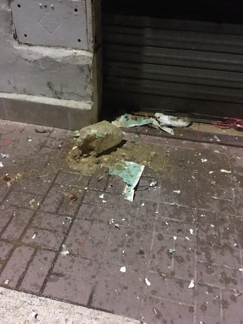 La sede di "2.11" dopo l'esplosione dell'ordigno 2