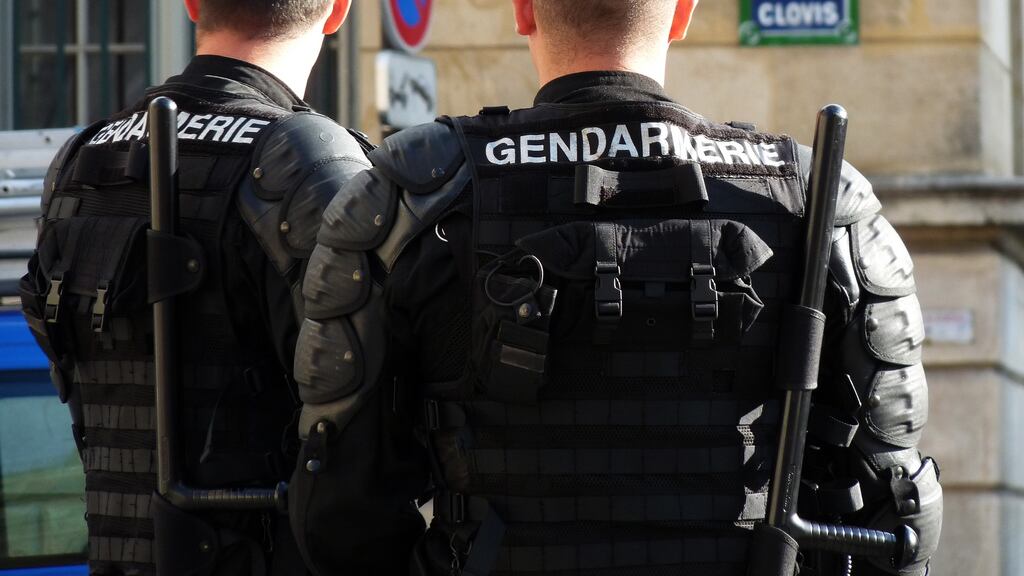 Francia, grida "Allah Akbar" e poi accoltella donna davanti all'asilo