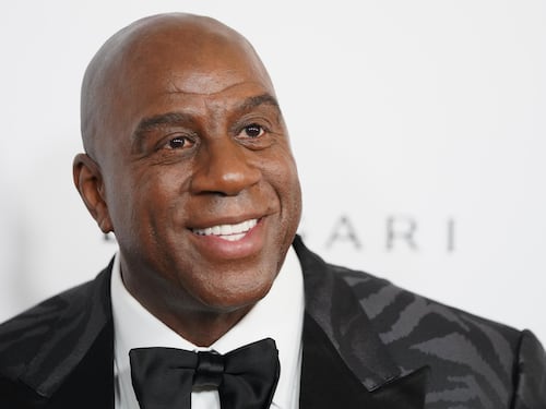 Magic Johnson entra nel club degli atleti miliardari con Jordan e LeBron