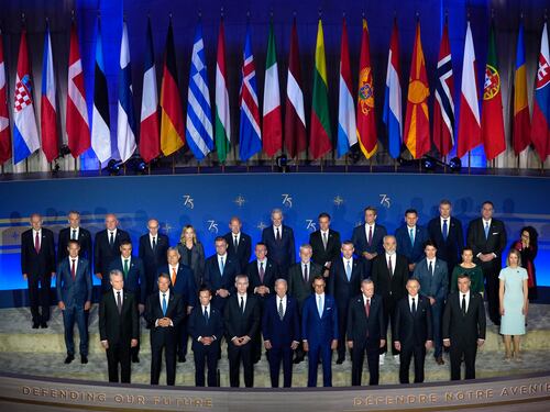Da 5 Paesi Nato nuovi sistemi di difesa aerea all'Ucraina: c'è anche l'Italia