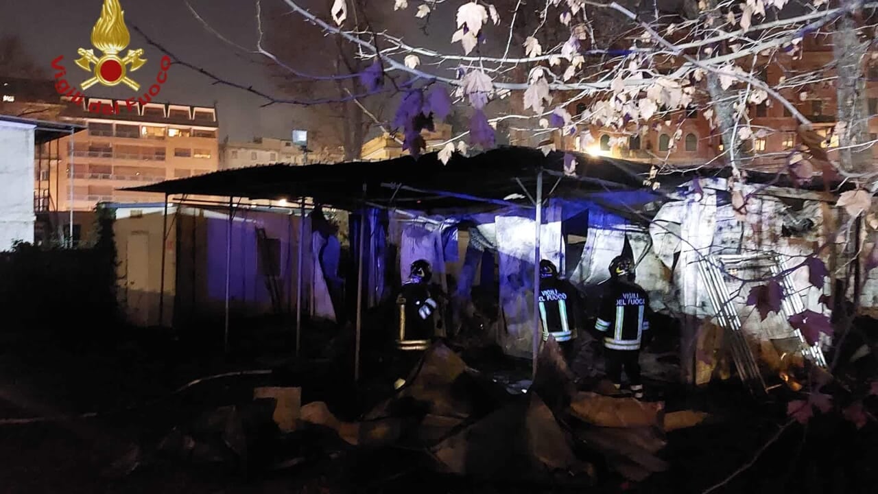 Chiuse le stazioni della metro Spagna e Flaminio a Roma: intossicato un 16enne