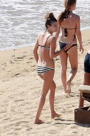 Bianca Brandolini d'Adda, bikini di classe a Mykonos 2