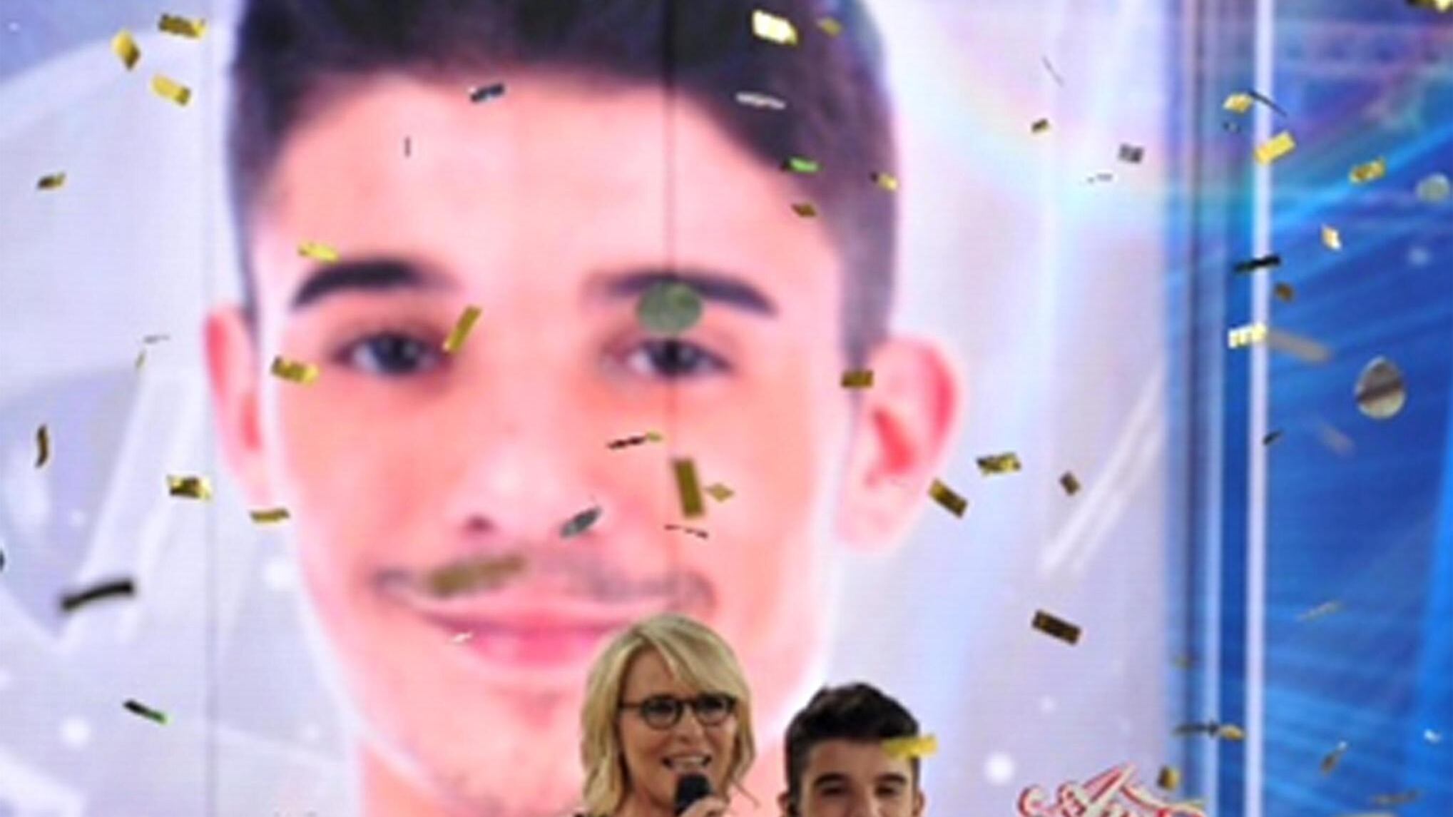Moreno, rapper buono che fa volare gli "Amici" di Maria