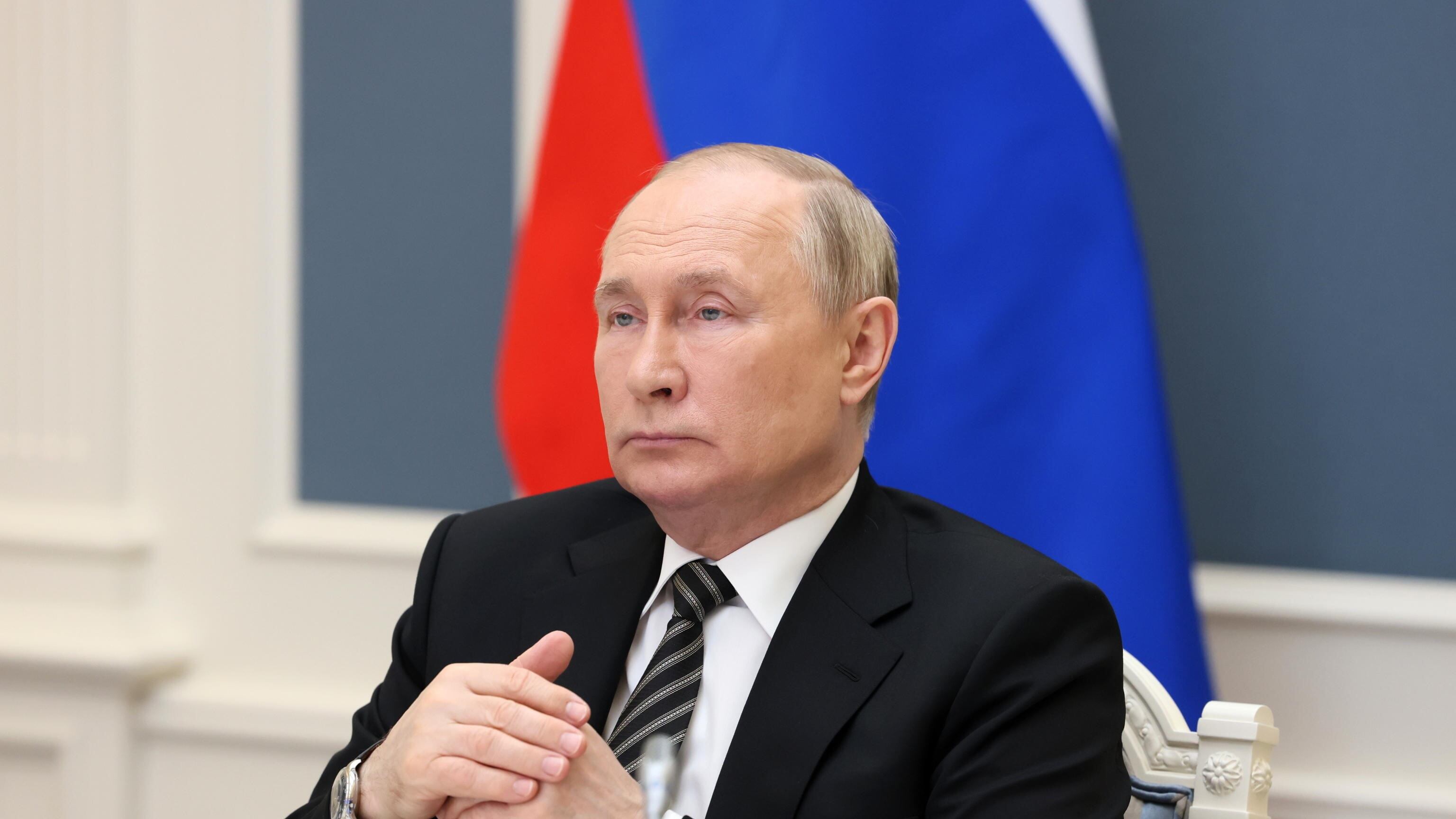 La morte di Putin, la 20enne di Piquè e Trevisan: quindi, oggi...