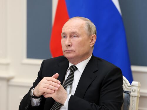 La morte di Putin, la 20enne di Piquè e Trevisan: quindi, oggi...