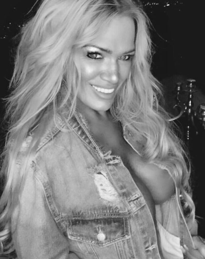 Gina Stewart, le immagini della nonna hot 4