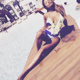 Carolina Marconi, selfie piccanti e seno da urlo sotto il bikini 2