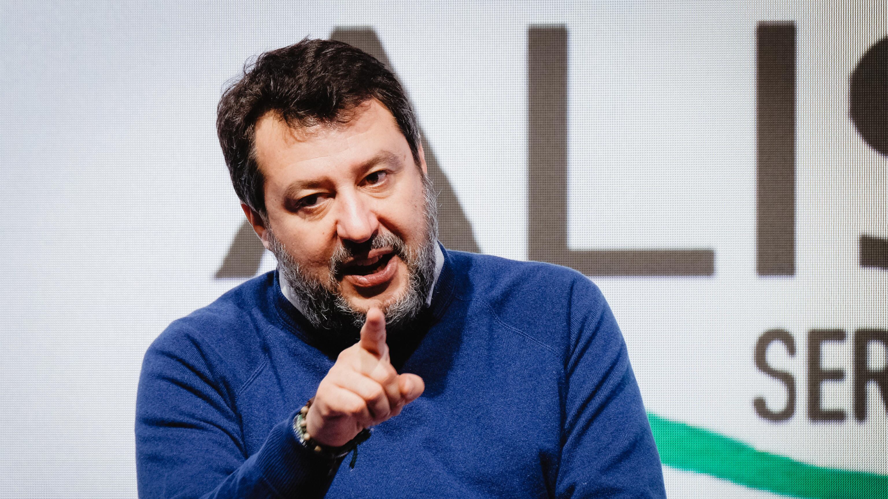 Salvini: "Forza Italia è perno del centrodestra"