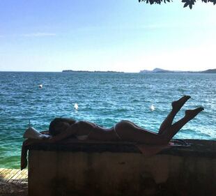 Irina Shayk: audace lato B su Instagram 4