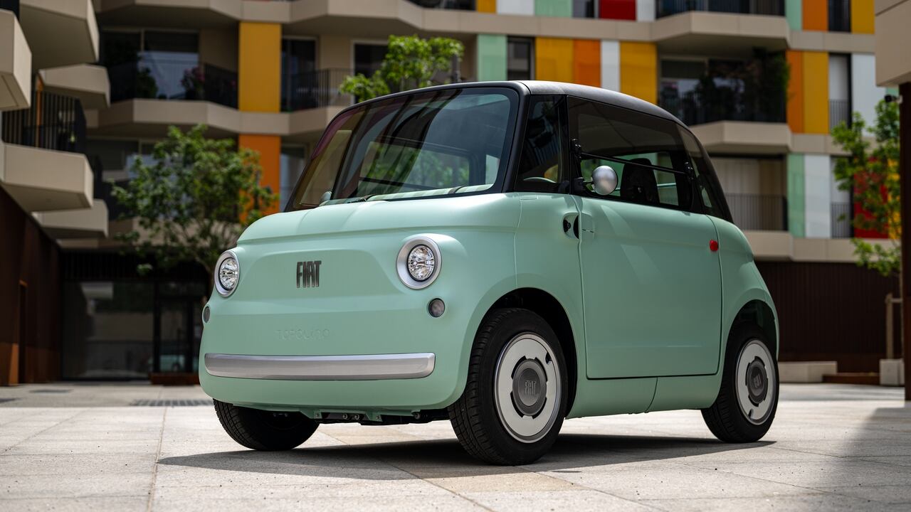 Fiat Topolino, la piccola elettrica ideale in città come al mare