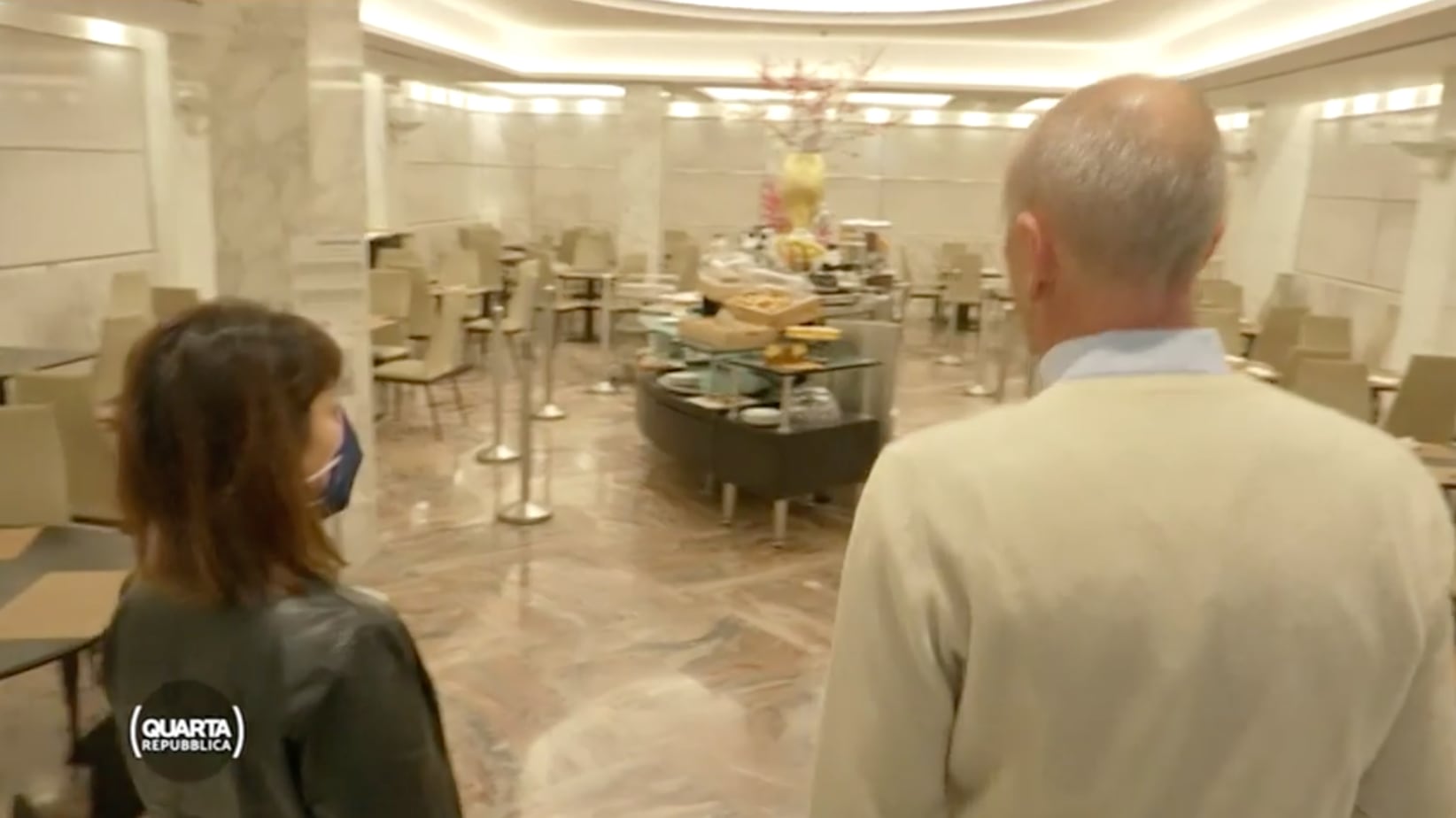 Incubo controlli per gli hotel: devono chiedere 14 diversi green pass