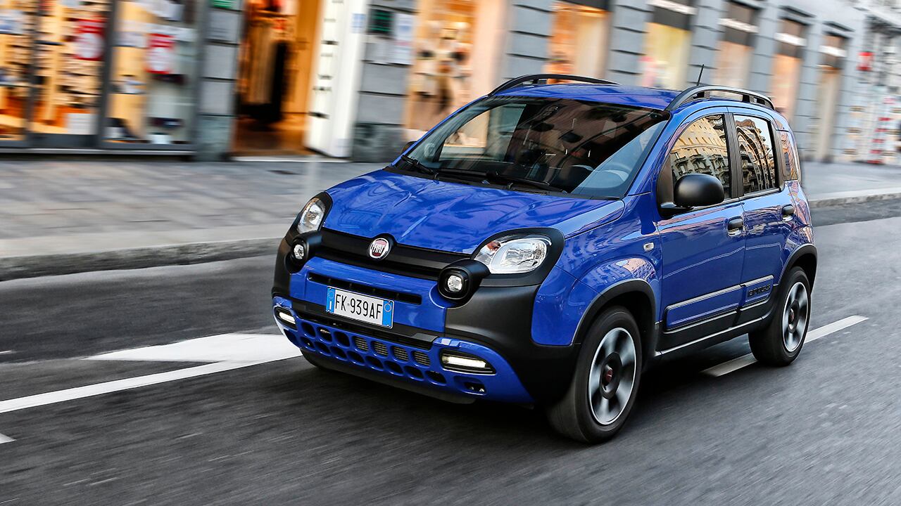 Fiat Panda è ancora la più venduta a settembre, Dacia Sandero insegue
