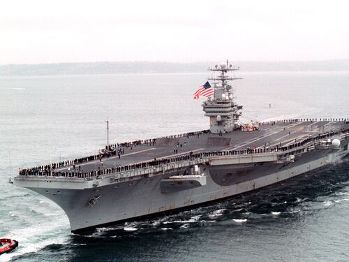 La Corea del Nord provoca ancora gli Usa: "Possiamo affondare la portaerei"