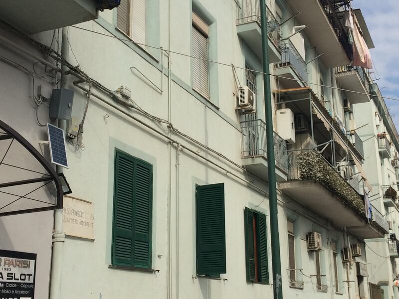 Napoli, nel rione de L'Amica Geniale degrado e disservizi 10
