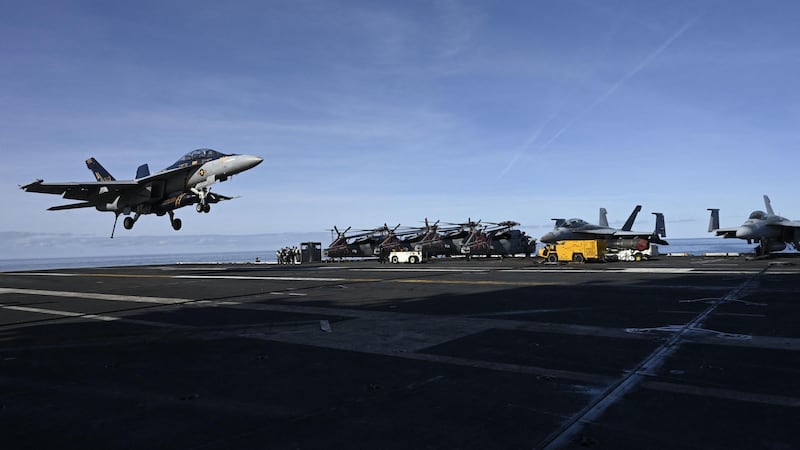 Jet russi violano i cieli della Lituania e gli Eurofighter italiani li fanno uscire dallo spazio Nato. Il Pentagono valuta il maxi-ritiro di truppe dall’Europa