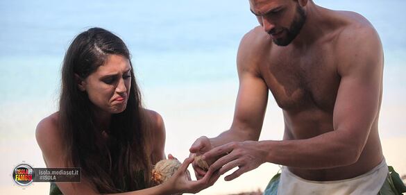 Cecilia Rodriguez nuda all'Isola dei Famosi 14