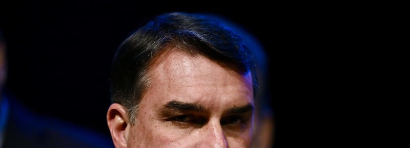 Bolsonaro jr: “La polizia mi ha ritirato il passaporto”. Trump: “Elezioni corrotte, ma Lula mi piace”