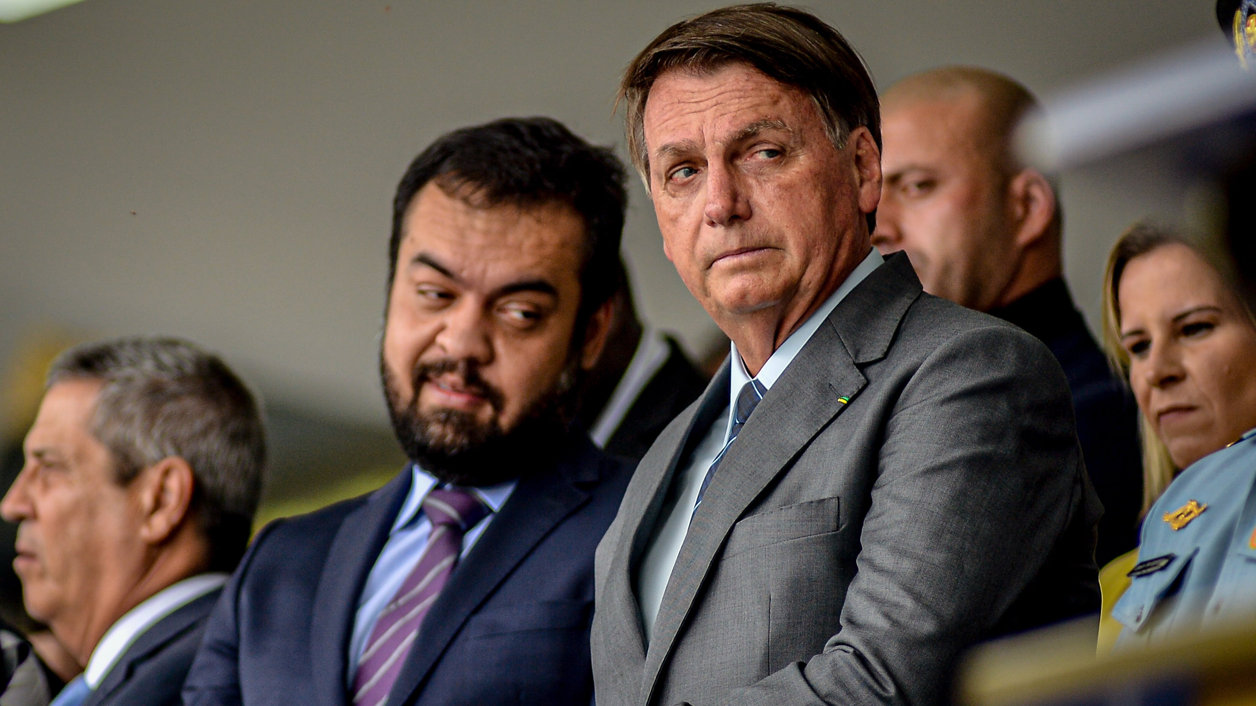 Bolsonaro è indagato. Lui minaccia: "La Carta? Pronto ad aggirarla"