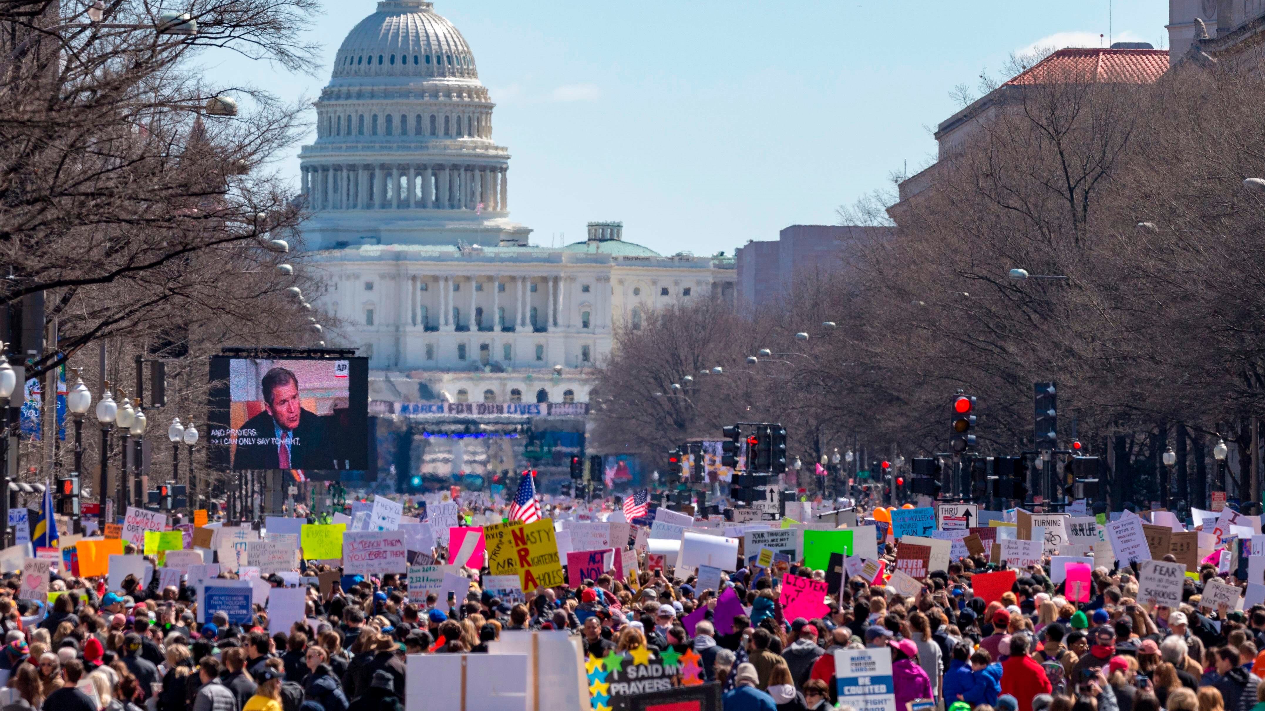 I giovani Usa in marcia. Chiedono un "no" fermo alla libertà di sparare