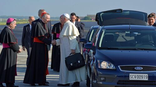 Papa Francesco in partenza per Amman 1