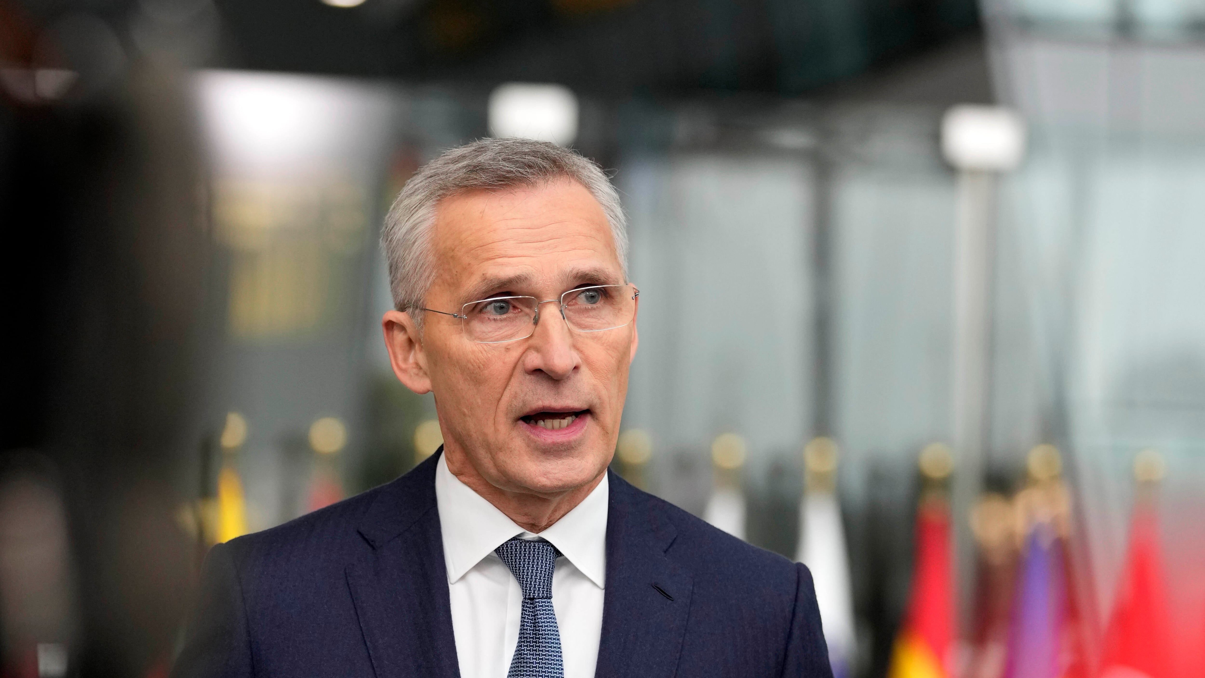 "Armi per colpire la Russia". Perché l'ok di Stoltenberg può scatenare un'escalation
