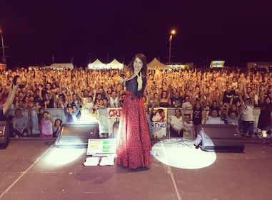 Cristina D'Avena sexy al mare  6