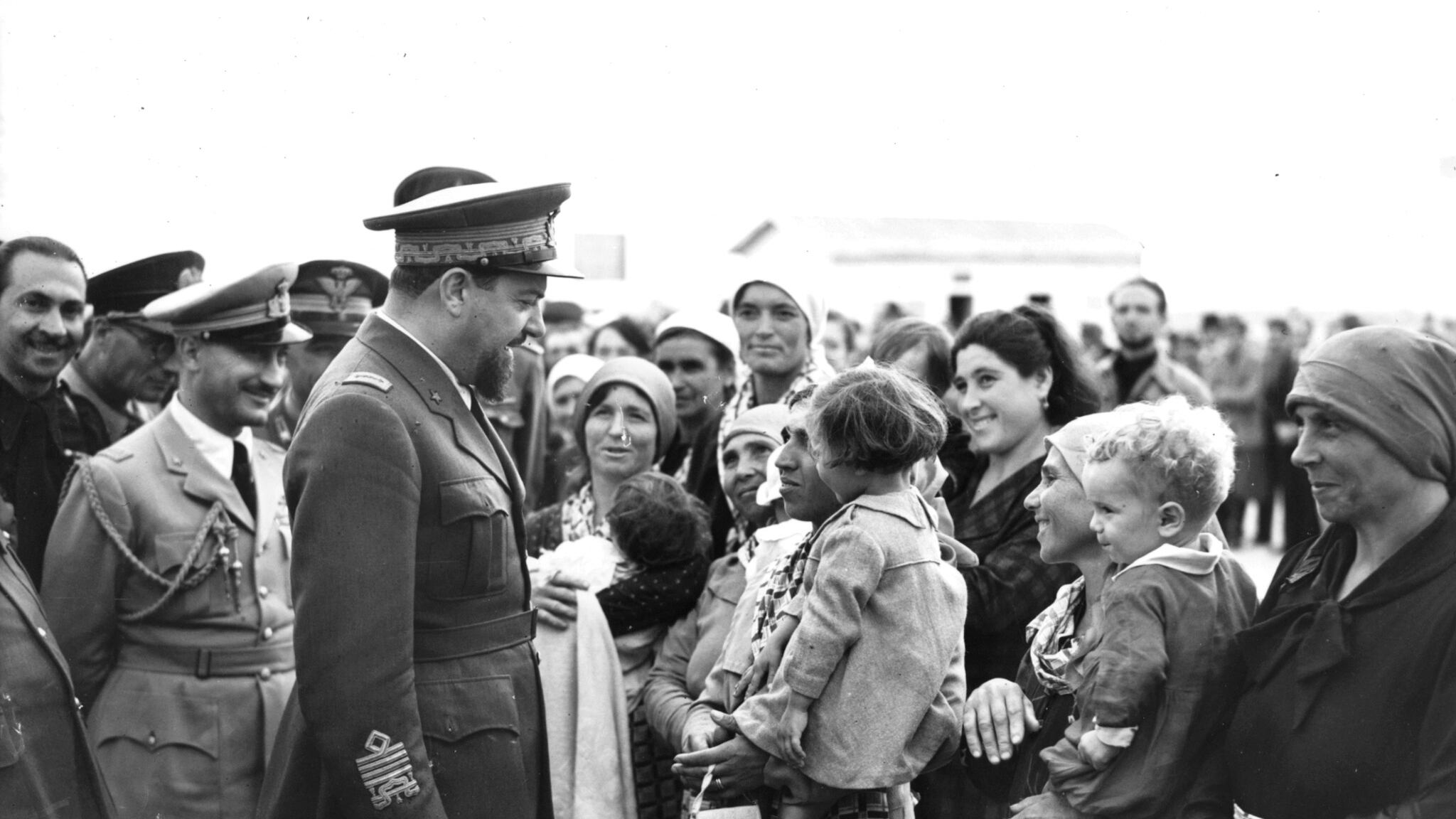 "Via Balbo dall'Aeronautica". Il centrodestra compatto insorge