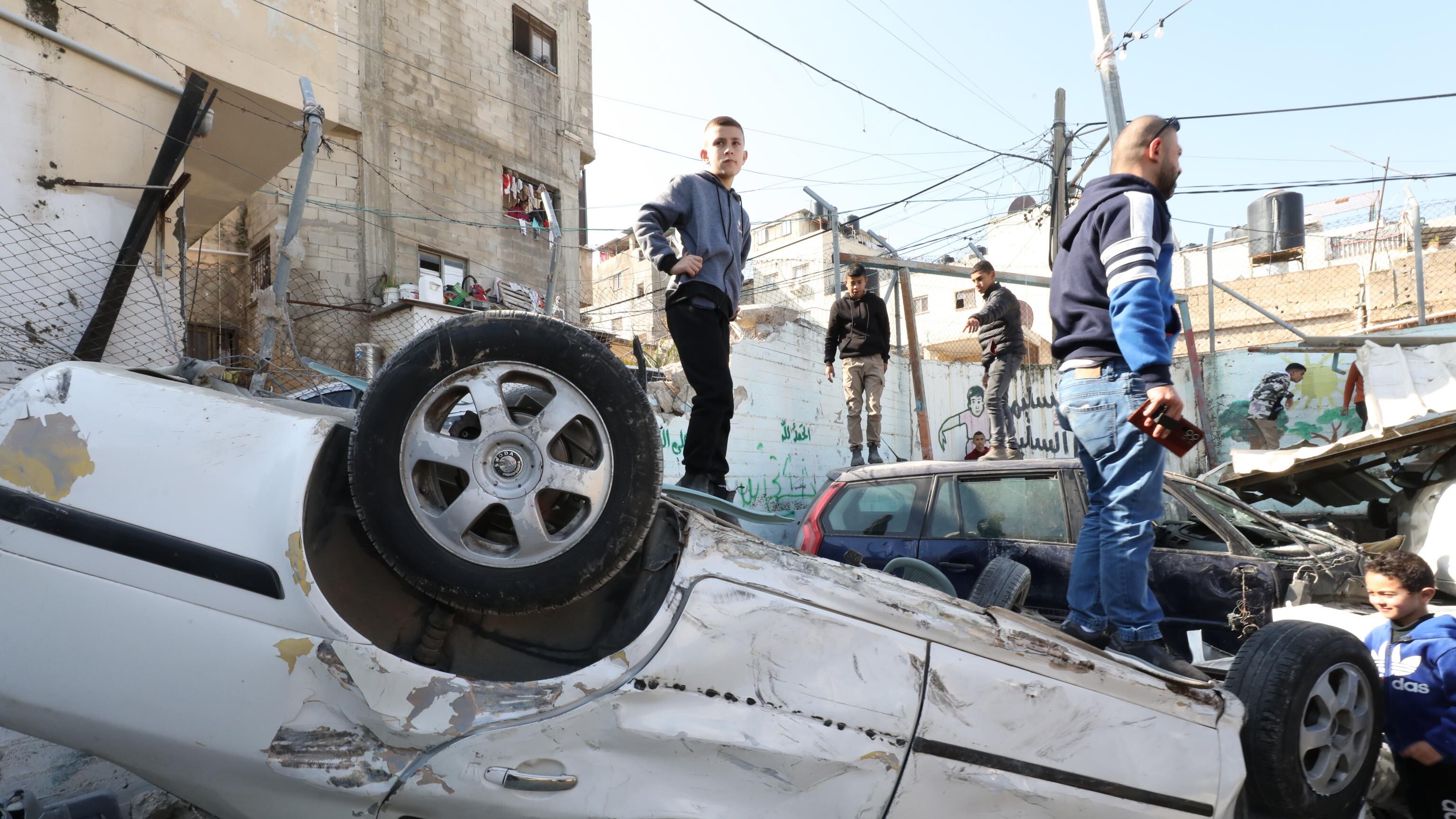 Israele, raid anti-terrore: 10 morti e ira palestinese