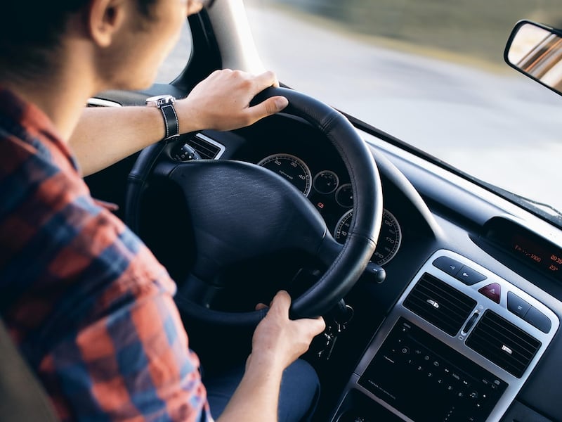 Legge di Bilancio, verso la svolta per gli automobilisti: spunta l’ipotesi di cancellare il bollo auto