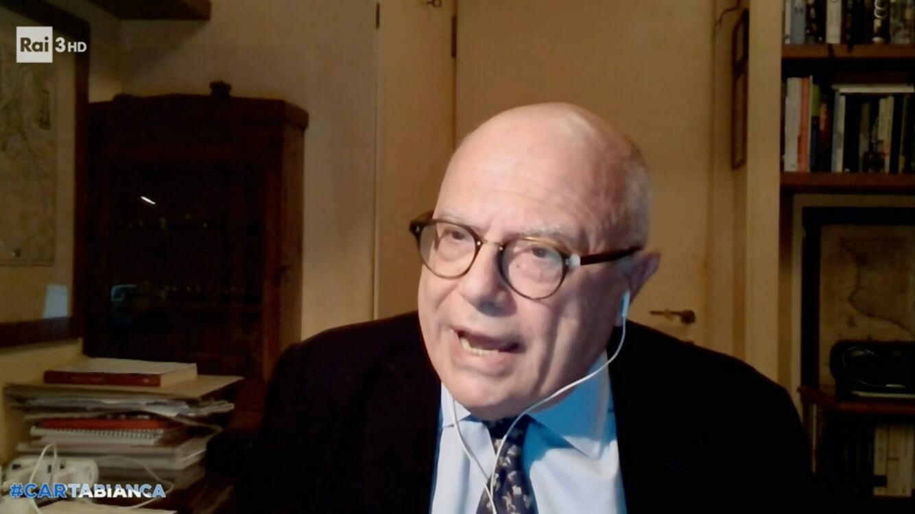 "Adesso lei sta zitta": esplode l'ira di Massimo Galli a Cartabianca
