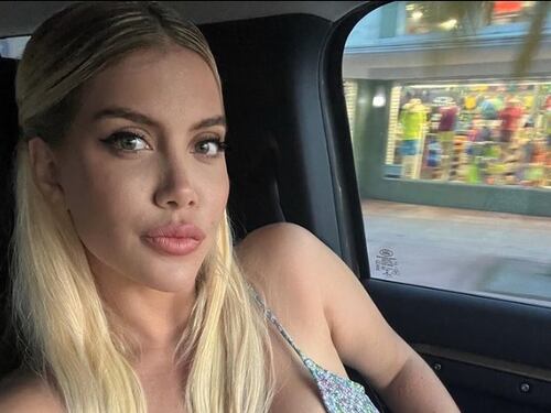 "In privato mi scrivono uomini famosi". La rivelazione di Wanda Nara