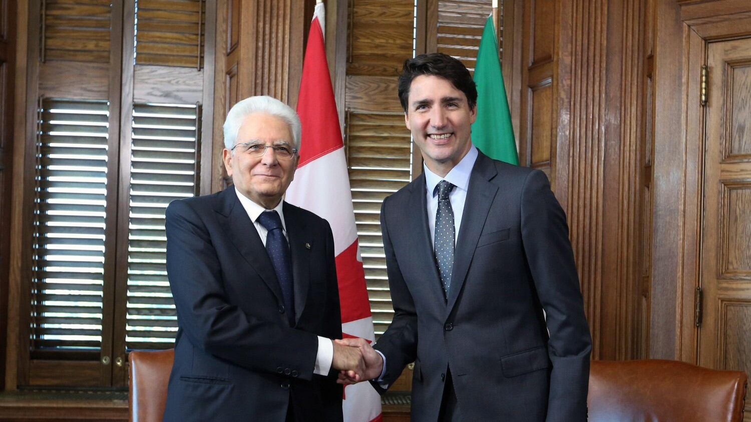 Migranti, Mattarella lancia l'allarme: "Situazione ingestibile"