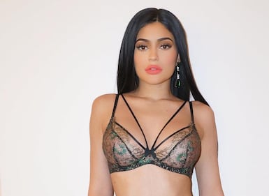 Kylie Jenner hot in reggiseno 1