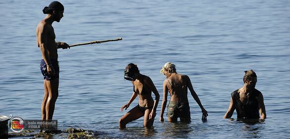 Isola dei Famosi: foto hot da Playa Uva 9
