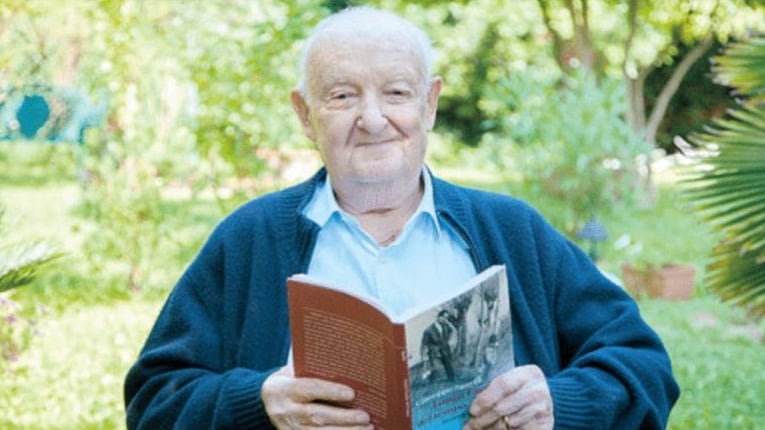 Lo Sgarbi esordiente a 93 anni: "Ho già in testa un altro libro"