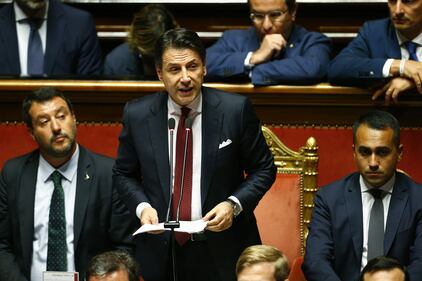 Crisi di governo, la gestualità di Matteo Salvini 7