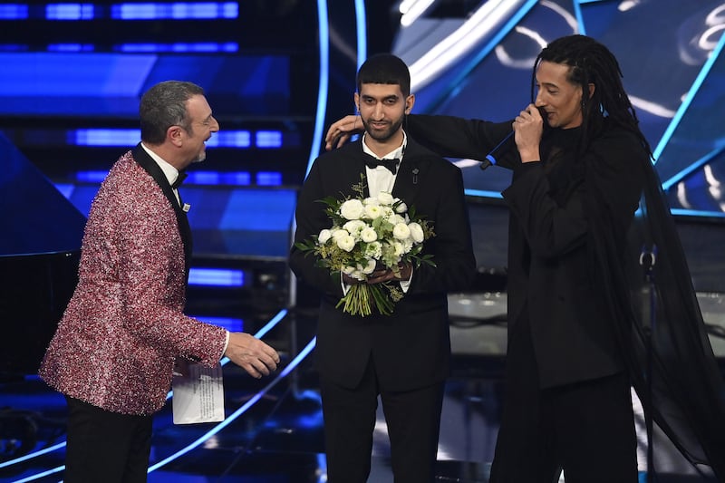 Sanremo 2024: ecco il look della quarta serata del Festival di Ghali 11