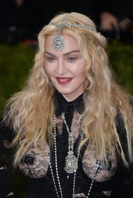 Seno e sedere di fuori: Madonna è sempre hot 13